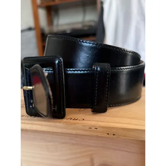 Banana Republic 100% Leather Black High Polish 1.5" Wide Classic Belt Size 30